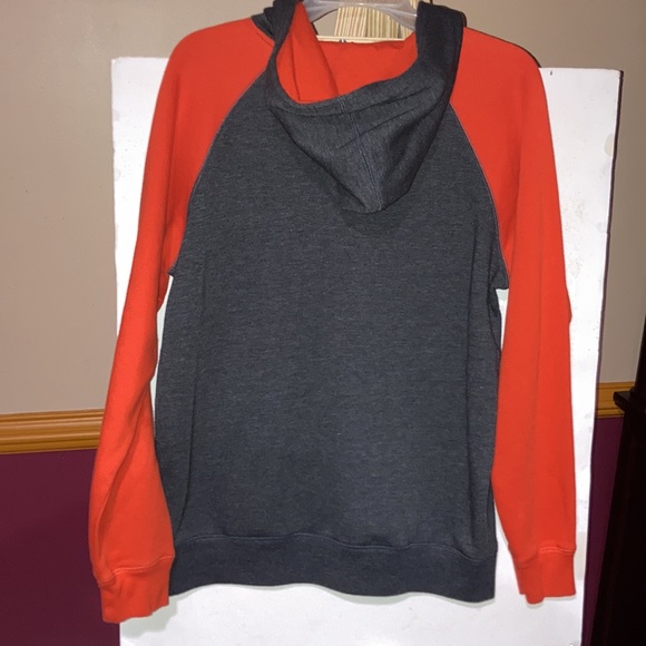 NWOT Young Men’s FullZip Soccer HOODIE GREY w/ Orange Sleeves and Lining Sz18-20 - Picture 4 of 4